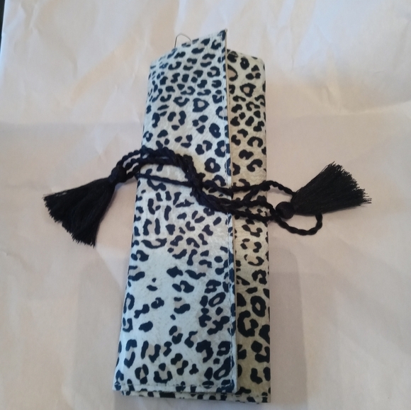 Chico's Handbags - Chicos Cheetah Print Jewelry roll Travel pouch Organizer lots of pockets NEW